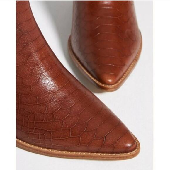 Anthro Matisse Bruna Embossed Croc Block Heel Knee High Zip Leather Boot Size 6M - Picture 3 of 11